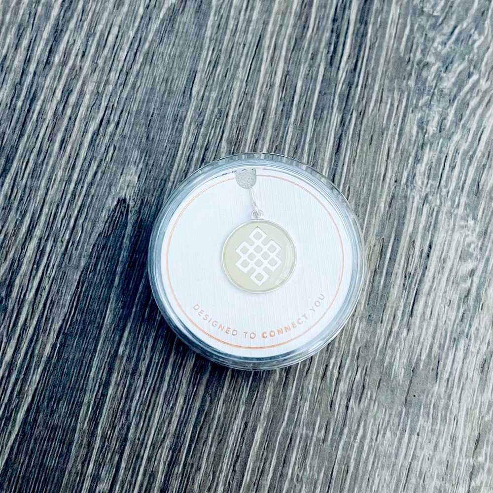 Alex & Ani Endless Knot 🤍